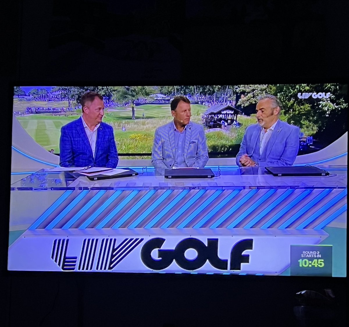 Up at 1am. Ready for round 2. <a href="/LIVGolfInv/">LIV Golf Investments</a> #LIVGolf #LIVGolfChicago #watchingfrommanila