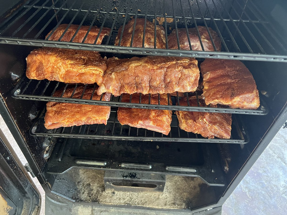 WILLIAMHORNENV's tweet photo. For the love of my family. #CookingIsMyLoveLanguage #ISmokeMeats #BBQ https://t.co/goQG7vlJEW