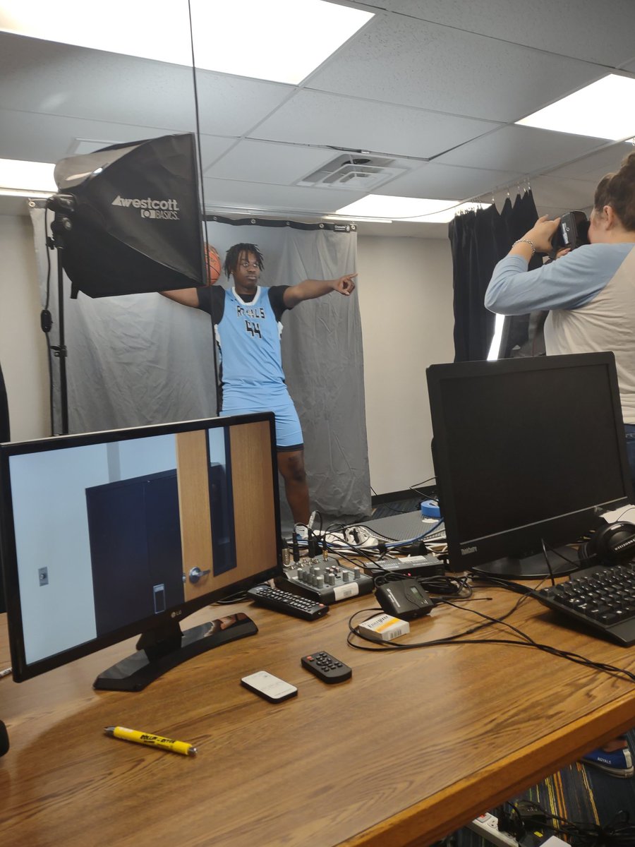 Had a little fun at media day yesterday. Stay tuned...
#LiveFromTheLake