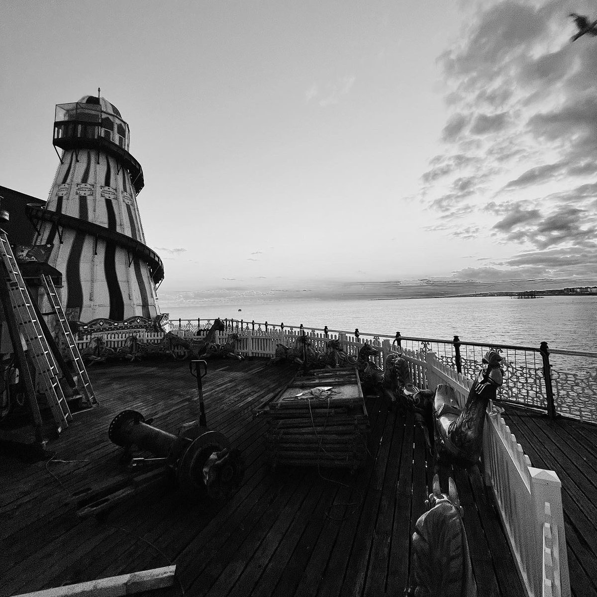 Rob_Hawkinsuk's tweet photo. More of Lonely the Brave. Brighton. 16.09.22 https://t.co/R3iIFz9BE0