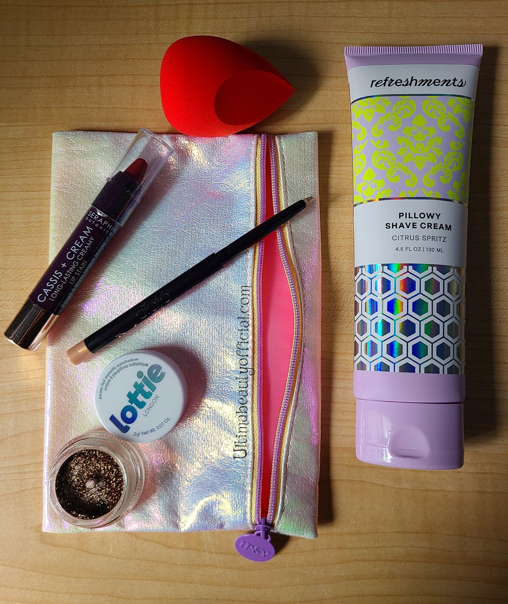 theultimabeauty's tweet photo. September @IPSY #glambag So excited! π @ciatelondon #eyeliner #goldeyeliner @myLottieLondon #foileyeshadow @MyRefreshments #pillowyshavecream #ultimabeauty #ipsy #septemberglambag #ipsyyougotthis #seraphinebotanicals #lipstain #makeupsubscription #bbloggers https://t.co/dR3PlkdrMK