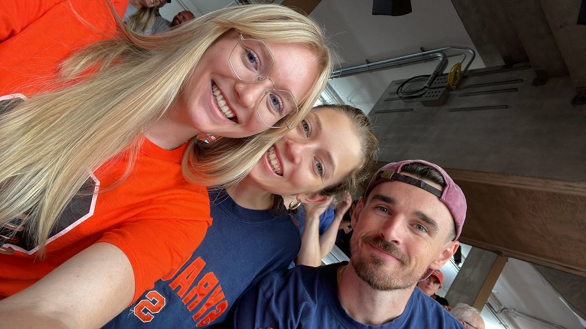 brooke_ennis's tweet photo. #CuseSuperFan @CusePromos https://t.co/ntJws5RZ0q