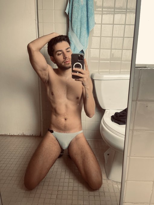 ???
@SHOPjjmalibu https://t.co/uKNxhlZvDp