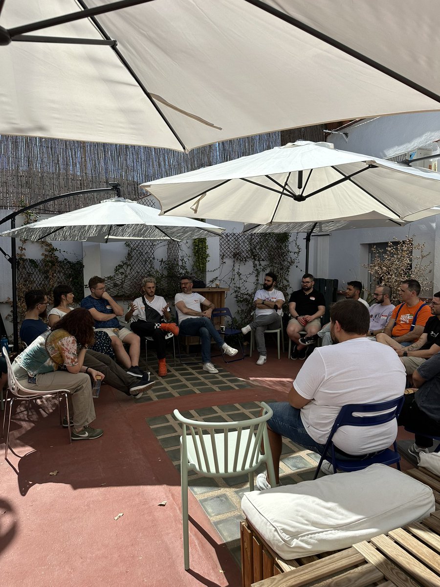Tercera tanda de charlas de la #openkudOS 

5️⃣ track sala: gestión dem tiempo, productividad y motivación 

6️⃣ track terraza: Web components Javascript