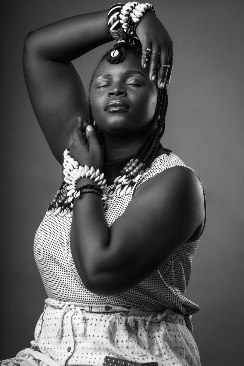 elektradajqueen's tweet photo. There’s art in everything! 
Find your rhythm 🖤
#creativequeen 

Shots by @biggerpapa2 @STSPICTURES 

#gambia #creatives #photography #africanwomen https://t.co/6HUnyJl0HK