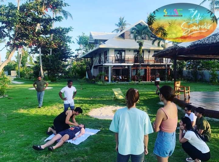 SBOfficial2022's tweet photo. The LIFE SAVERS 🏝️🤎
TRAINING 🎬💫

@BenedixRamos, Andre Galvez, Jen Barangan, @princessjeal, Queenay Mercado, @genesis_redido, @gifer_fernandez

#TheLifeSavers #TrainingInSiargao
#BenedixRamos https://t.co/MbSHN2U6GT