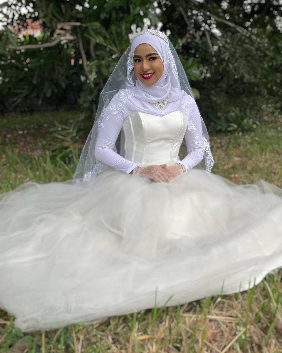 AbbyStudio90's tweet photo. Done for today #makeupbridal #makeup #makeupartis #makeupartis #MakeupAddict #makeupwedding #makeupevents #makeupnight #makeupkahwinmurah #makeupmalaysiamurah #muapj #muakl #muaselangor #muamalaysia #weddingdress #muaklang #muashahalam https://t.co/pJld36afO1