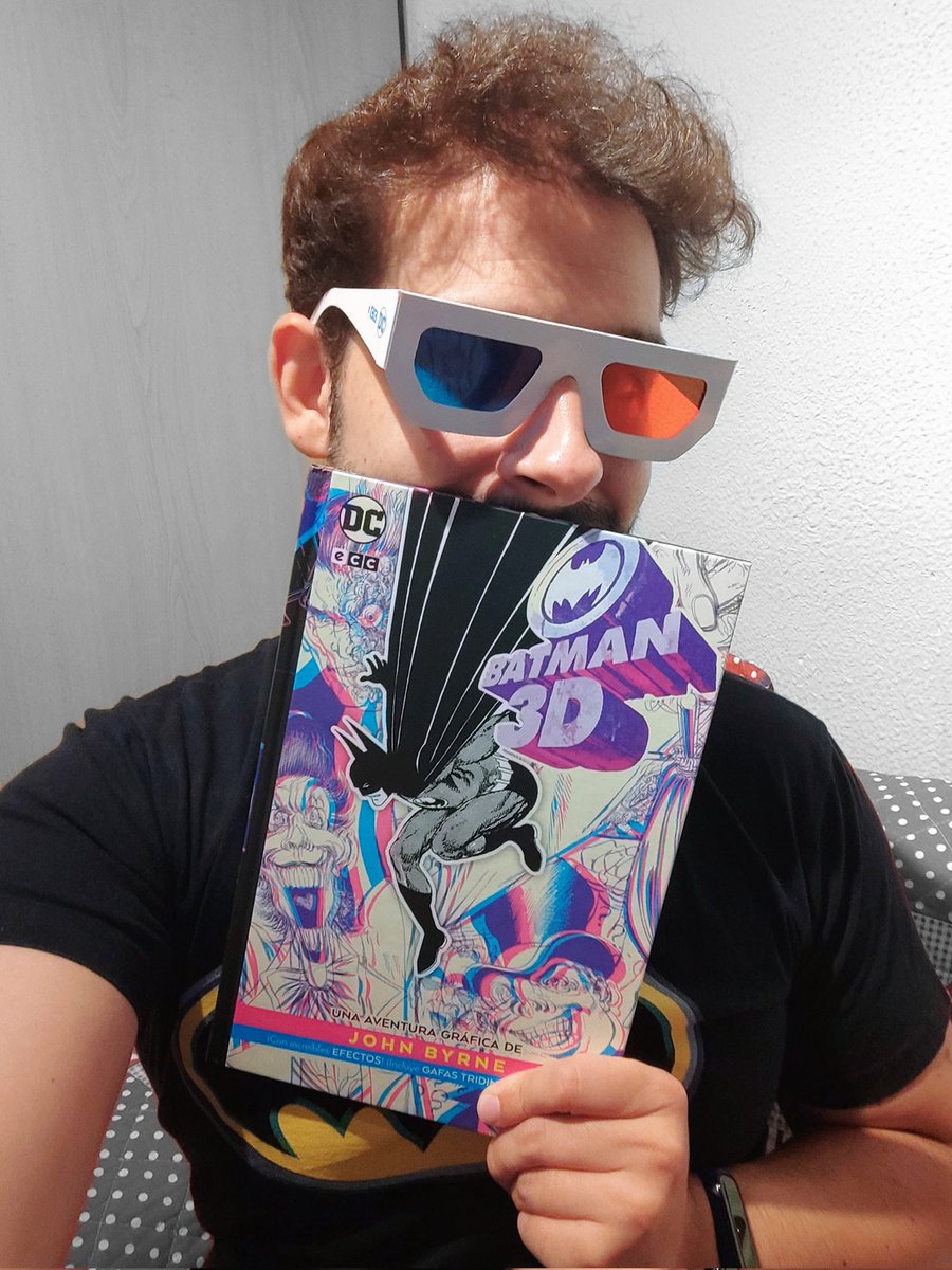 PascuCharles's tweet photo. La literatura especial es importante #BatmanDay #Batman3D https://t.co/h4JhUUAv3T
