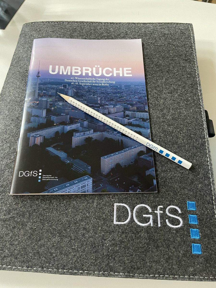 L_P_13347's tweet photo. This weekend is the 27th scientific meeting of the German society of sex research. So happy and thankful for the opportunity to present my research on the impact of closeness on couple’s sexuality. #DGfS #Umbrüche #Berlin congratulations @koops_t for winning the PhD prize 🥳👩🏻‍🎓 https://t.co/DOYQl5FZY8
