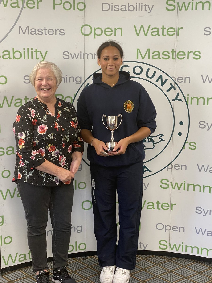 ChukwurahOkaro's tweet photo. Eva Receiving her Award from the KCASA Kent Junior Swimmer 2022🎉🎉❤️ Congratulations @Sevenoaks_Sport @7oaksSwim @SSandWellbeing @britishswimming @kentswimming @Swim_England https://t.co/9ng9PpZwlA