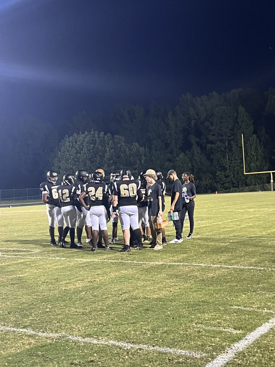 TJBeavers's tweet photo. Another football Thursday and Friday night with Sports Med 1 and 3 Honors students. #khssportsmed https://t.co/fUopMXNZ3h