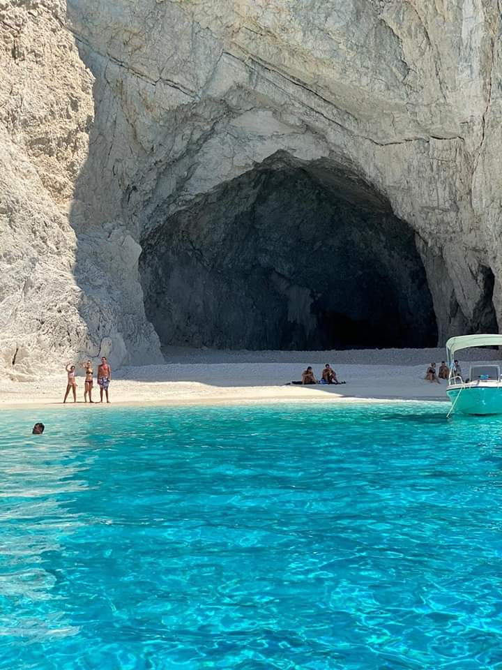 Egeotrav's tweet photo. #PortoKoukla #Lithakia #Zakinthos #GreekIslands #Greece #Grecia #LoveIsInTheAir @Egeotrav https://t.co/sSFIC8BNcS
