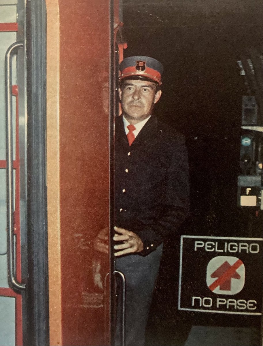 “Hace unas décadas”. Así lucia un conductor del Metro poco después de su inauguración.