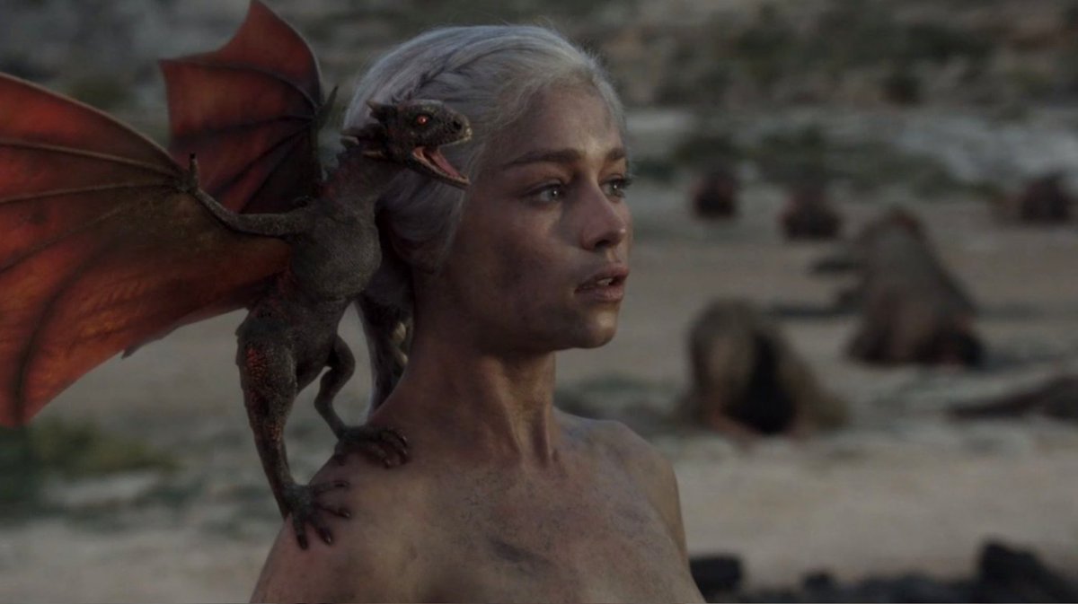 HQEmiliaClarke's tweet photo. "I still think Daenerys did nothing wrong. I'm on her side" - Emilia Clarke today at #DIFLondon https://t.co/jrcmeq3TLs