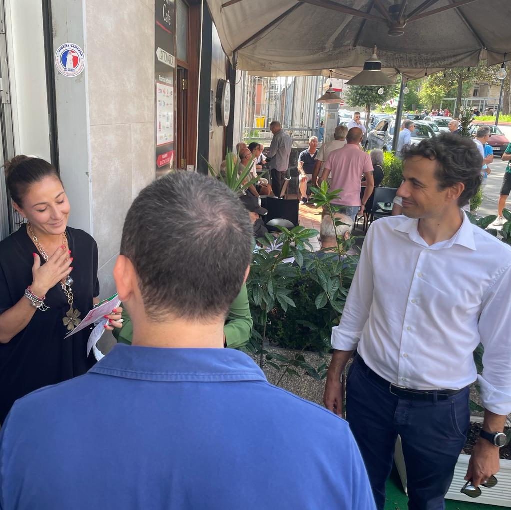 Una bella passeggiata sul corso di Sant’Antimo con il Sindaco Massimo Buonanno e gli amici del PD.

La crisi economica e quella energetica stanno mettendo a dura prova questo tessuto produttivo ma noi faremo il possibile per aiutarlo concretamente.