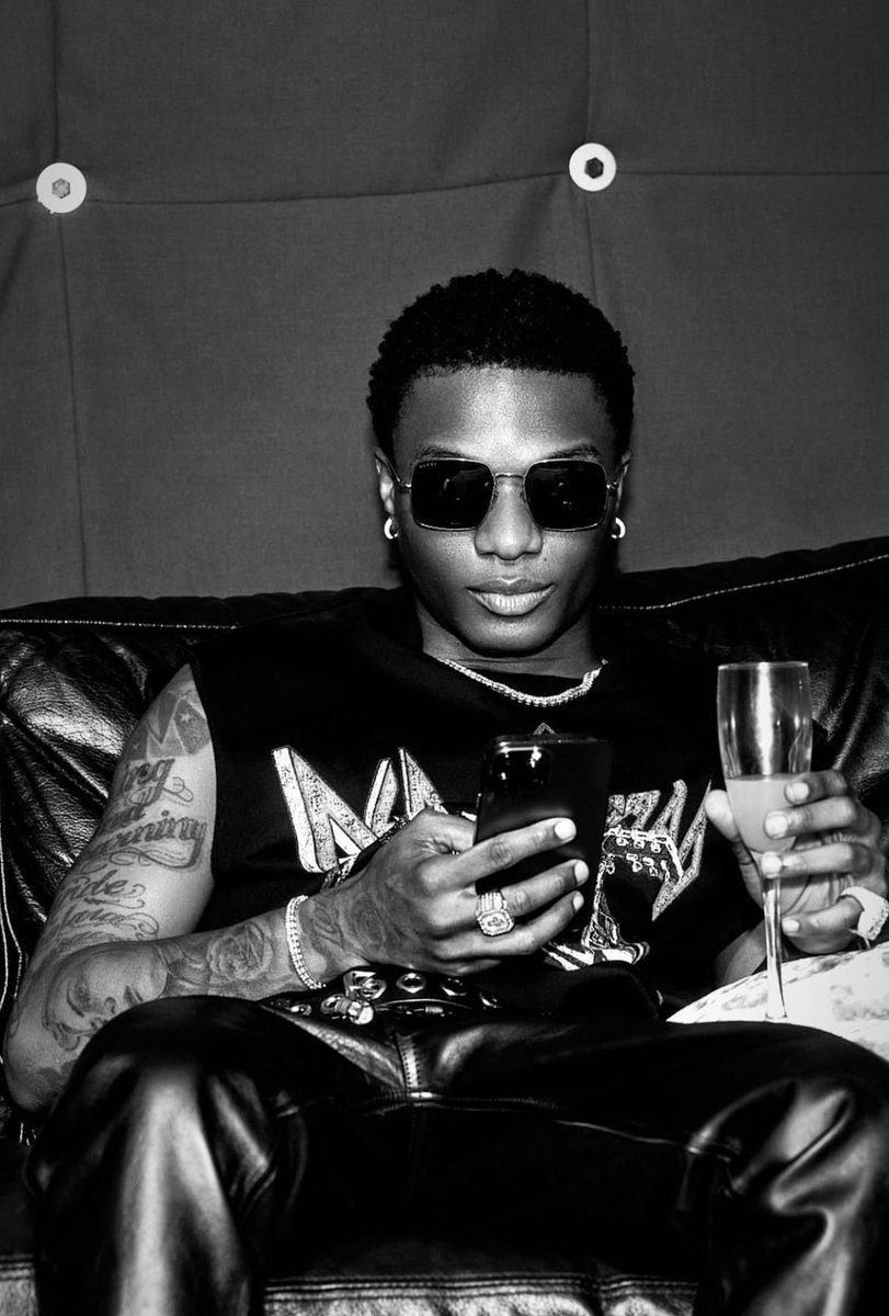 WizkidVoteZone's tweet photo. FC, We're lagging behind!

Wizkid is the third most voted artiste so far, let's take him to number one! Voting is unlimited! 

Vote Now 🔗 :
https://t.co/LFU4aFEqSY https://t.co/OtSTRkgKV4