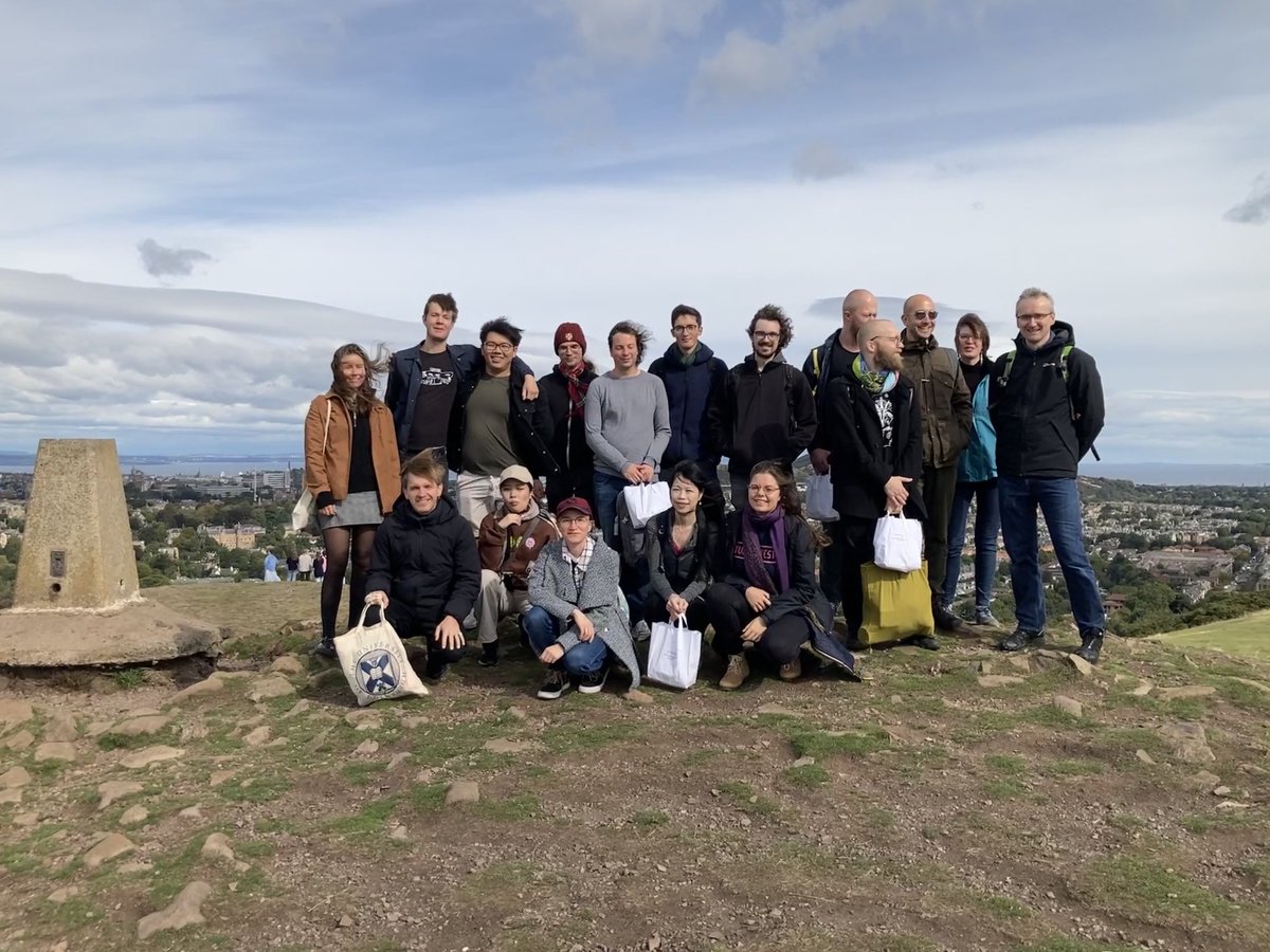 Lovely walk this morning with our CDT students ⁦@BioMedAI_CDT⁩