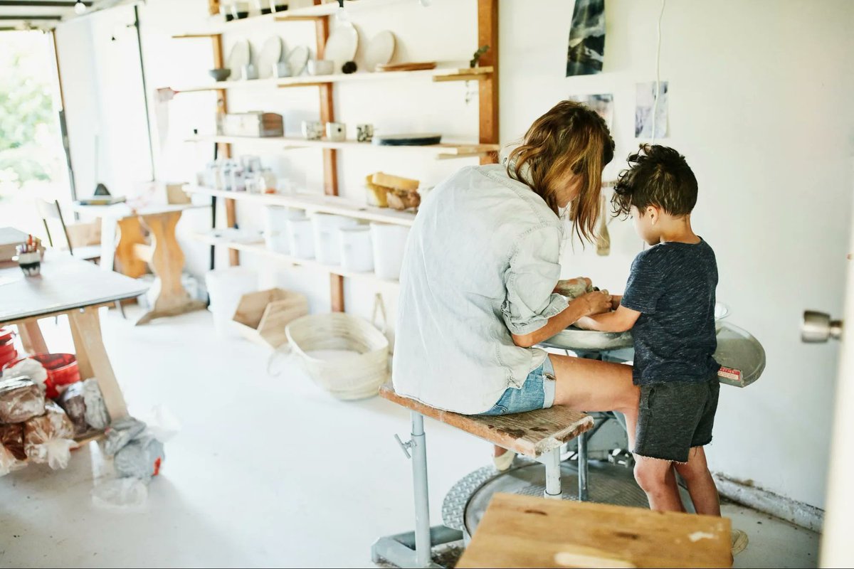 If you own a business and you're a parent, this recent article from <a href="/Entrpreneur/">vish2471</a> offers helpful reminders on how to show up for both roles with enthusiasm and fun. 
buff.ly/3eXH2dq #parenting #momlife #therapist