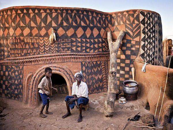 Gurunsi architecture in Burkina Faso and Ghana...
#architecture #arquitectura