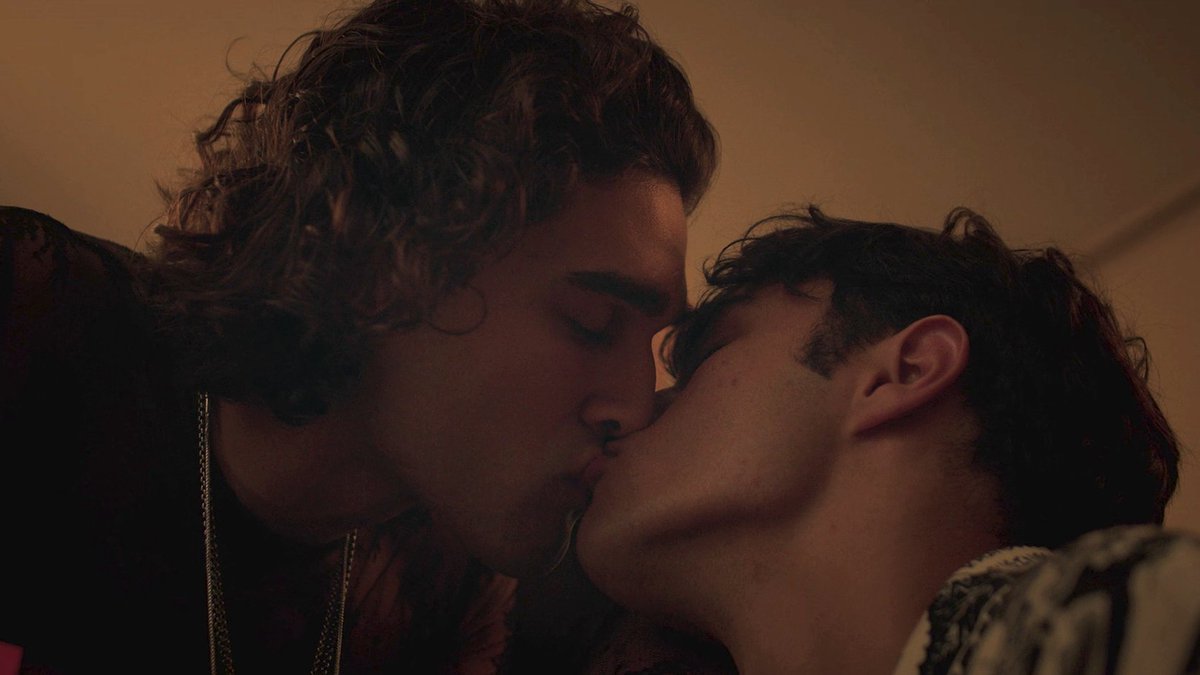 mikey on X: "everybody go watch #HeartbreakHigh so we can get a malakai bi  storyline in season 2 https://t.co/29K1XSvEYI" / X