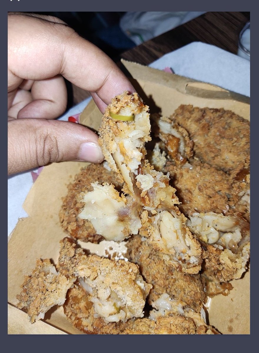 jp_needs_break's tweet photo. @Swiggy @VHPDigital @RSSorg swiggy has delivered non veg momo on the place of paneer momo, it is not about the money, it is about our religion values https://t.co/meUwTNIQUr