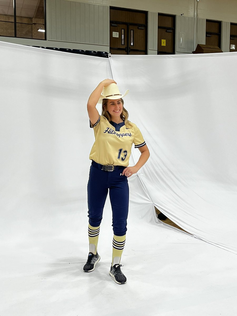 SEUSoftball's tweet photo. Sneak peek of media day!!! 🐐 📸 🫣 https://t.co/5NpkPZniWN