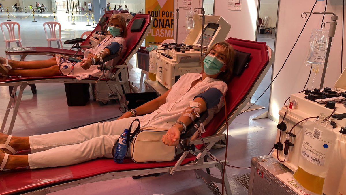 donarsang's tweet photo. Moltes gràcies a tothom qui està venint a la #MSangTgn per donar sang o plasma! La #SantaTecla700 més solidària es viu gràcies a vosaltres! 

Seguim fins les 21:00h ❤ 👇🏻
https://t.co/77ve3tJNFr https://t.co/4gU5TvLu2E