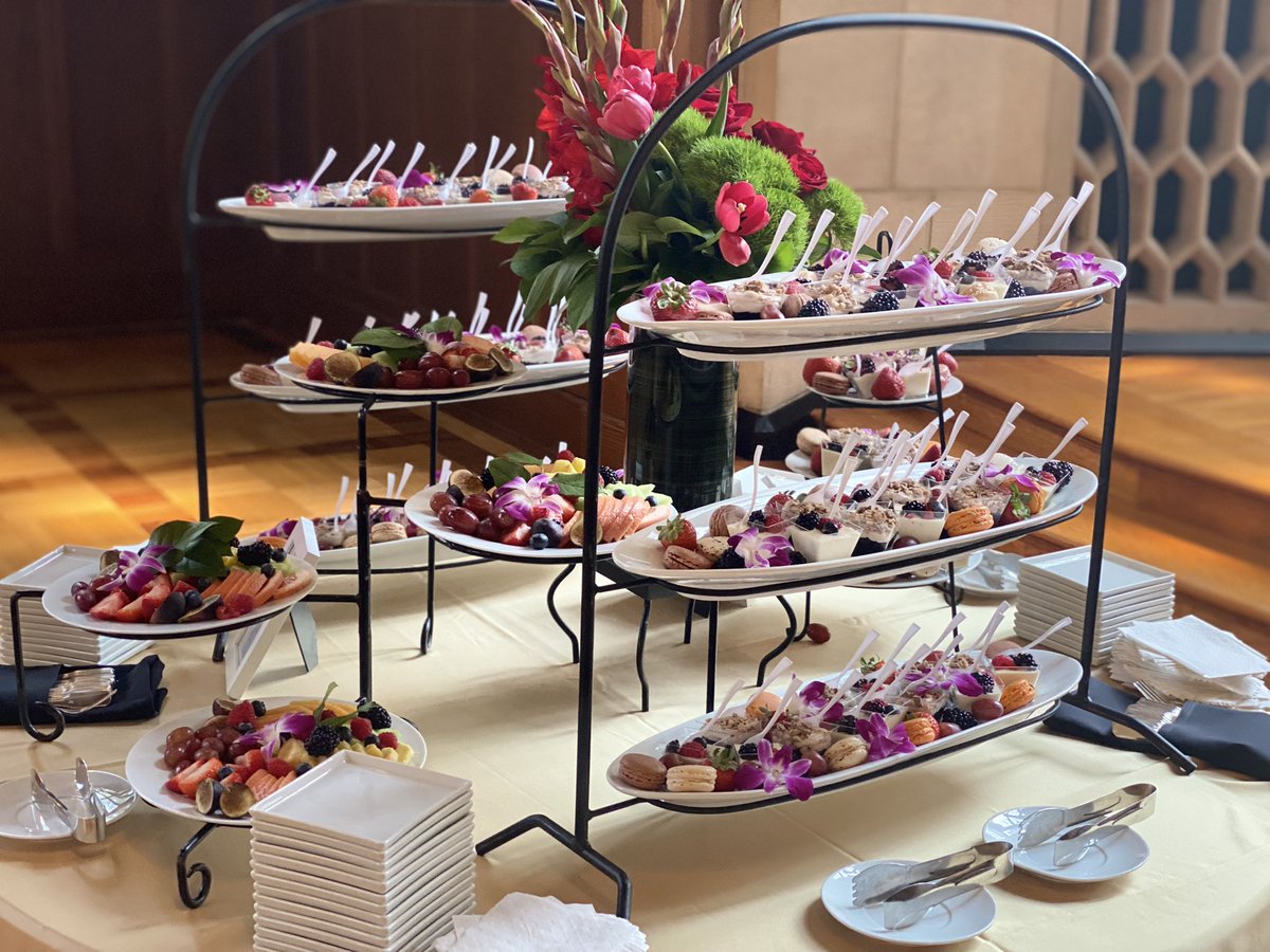 chefteek's tweet photo. Inauguration Lunch #cherryandwhitecatering #templeuniversity https://t.co/otNAahMCU2