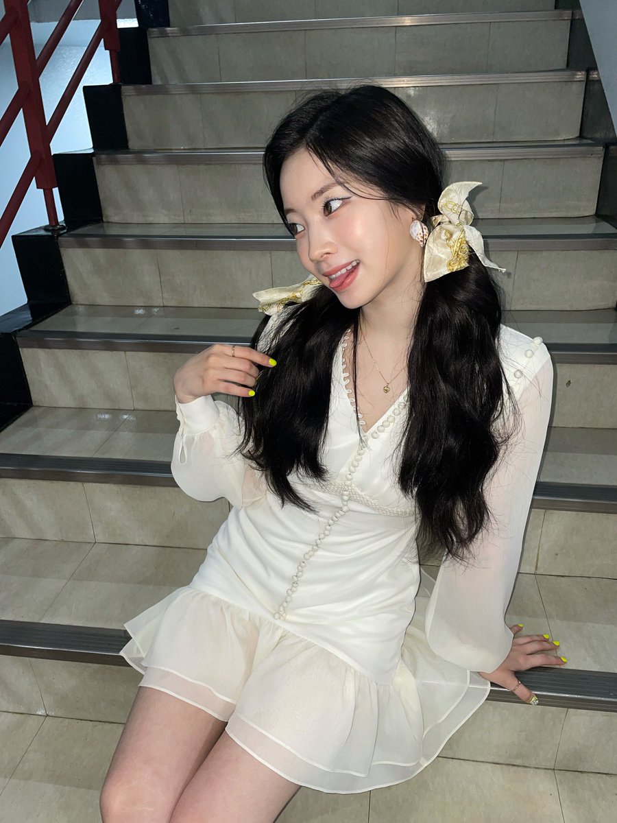 onceinneverland's tweet photo. Dahyun fighting💪💪
love you forever❤️
#ForeverwithDahyun
#DahyunSunshine https://t.co/irlw7vXCpw