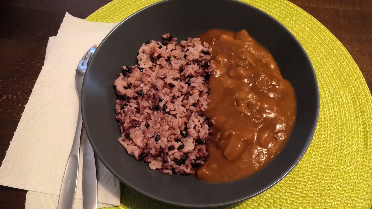 NewBoyNick's tweet photo. Godly combo when you're lazy🤤 as they say in Japan, eat a daki mouse!
#food #japanesecurry #Japan #almostthrewup #simple #blessed #morbiussweep https://t.co/pjPqF8E4xu