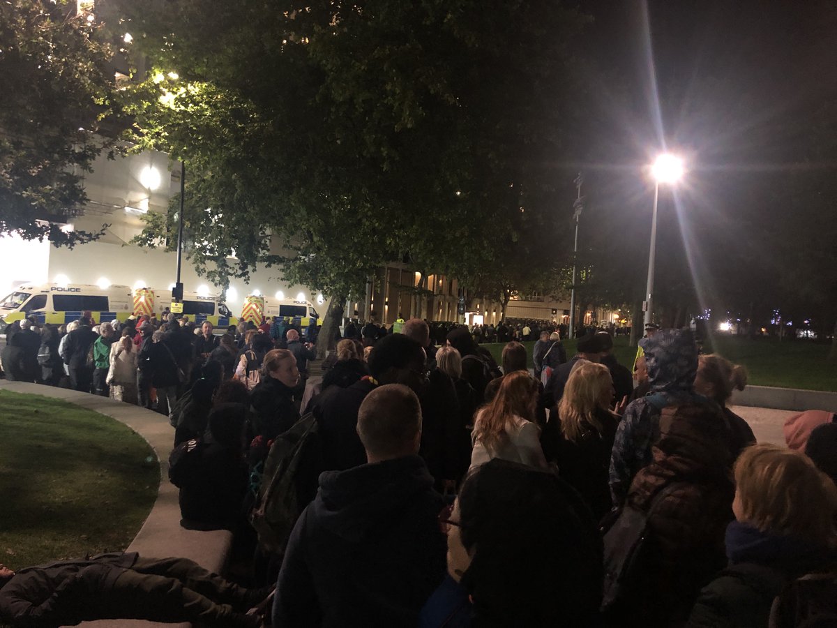 d_spiegel's tweet image. Rather than a queue, The Queue is perhaps better thought of as a pilgrimage, in which the journey is as important as the goal. Yesterday reminded me of walking the Camino to Santiago – dogged continuity made hugely enjoyable by meeting wonderful people who look out for each other