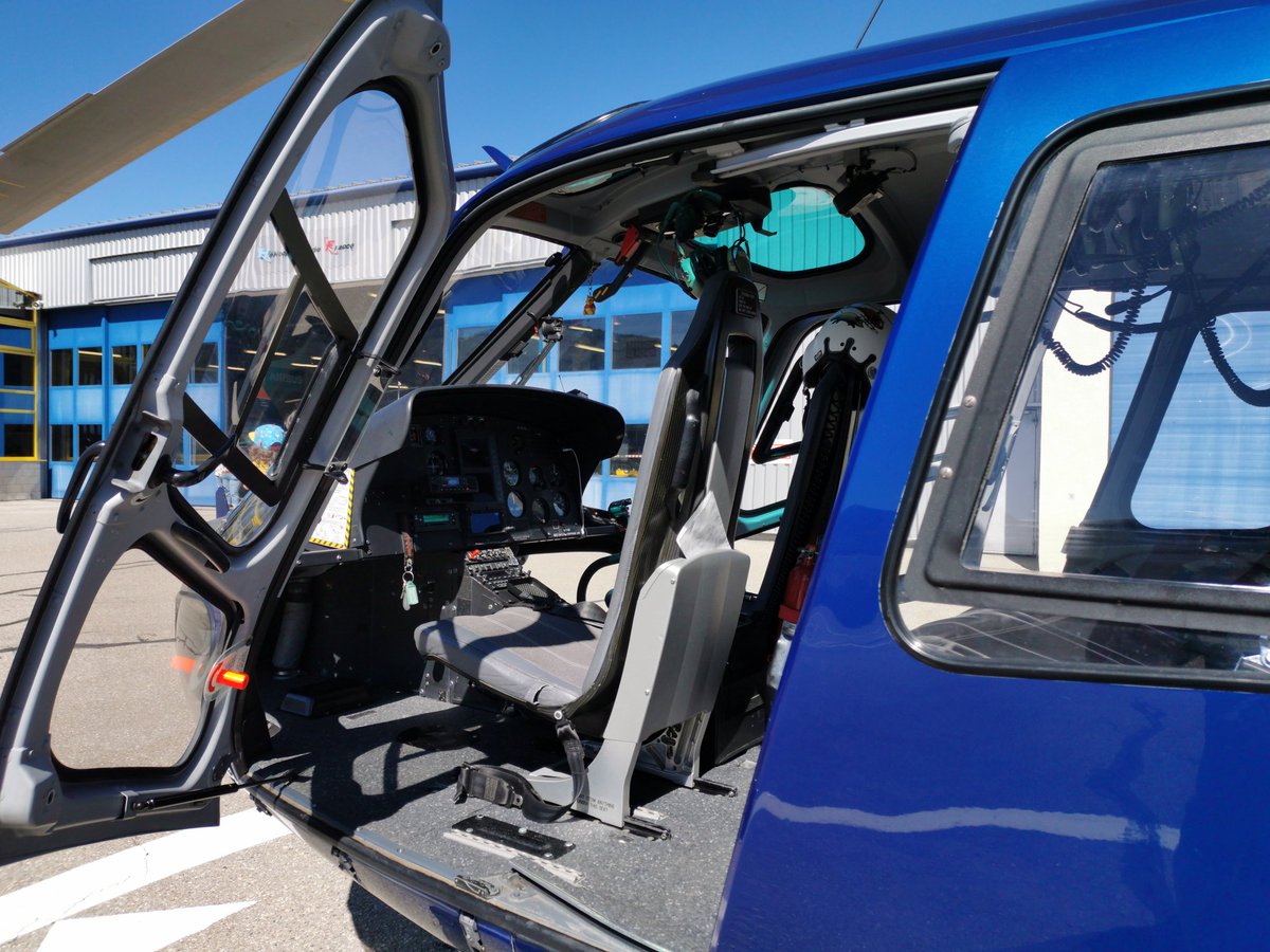 Shadow84120's tweet photo. Week-end #helico 🚁 https://t.co/BsSN3VbbGV