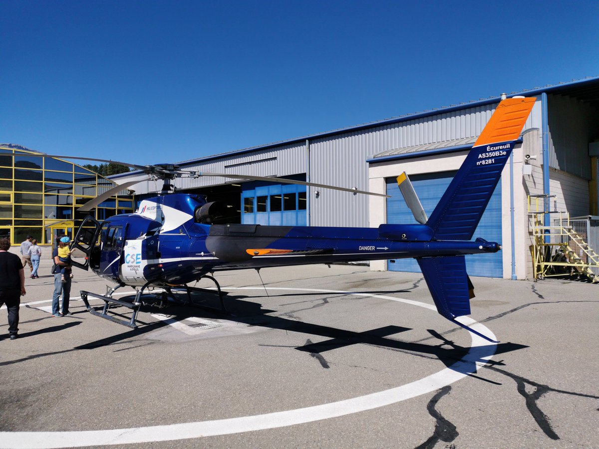 Shadow84120's tweet photo. Week-end #helico 🚁 https://t.co/BsSN3VbbGV
