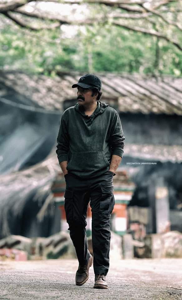 _bassim_7's tweet photo. #RorschachTrailer Hits 2 Million views , but love worth Millions more ❤️
Gratitude from Team Rorschach 😊
Watch Trailer : https://t.co/KkRQL1u7A1
#Rorschach On Screens Soon
@mammukka @RorschachMovie @DQsWayfarerFilm @Truthglobalofcl #RorschachMovie #Christopher #Mammootty https://t.co/AgAd4fCkGo