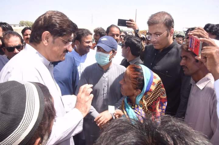 RazaDharijo's tweet photo. CM Sindh @MuradAliShahPPP along with @ZiaLanjar President PPP SBA Division visited the tent city Nowshehro Feroz. https://t.co/WY2RguZU3v