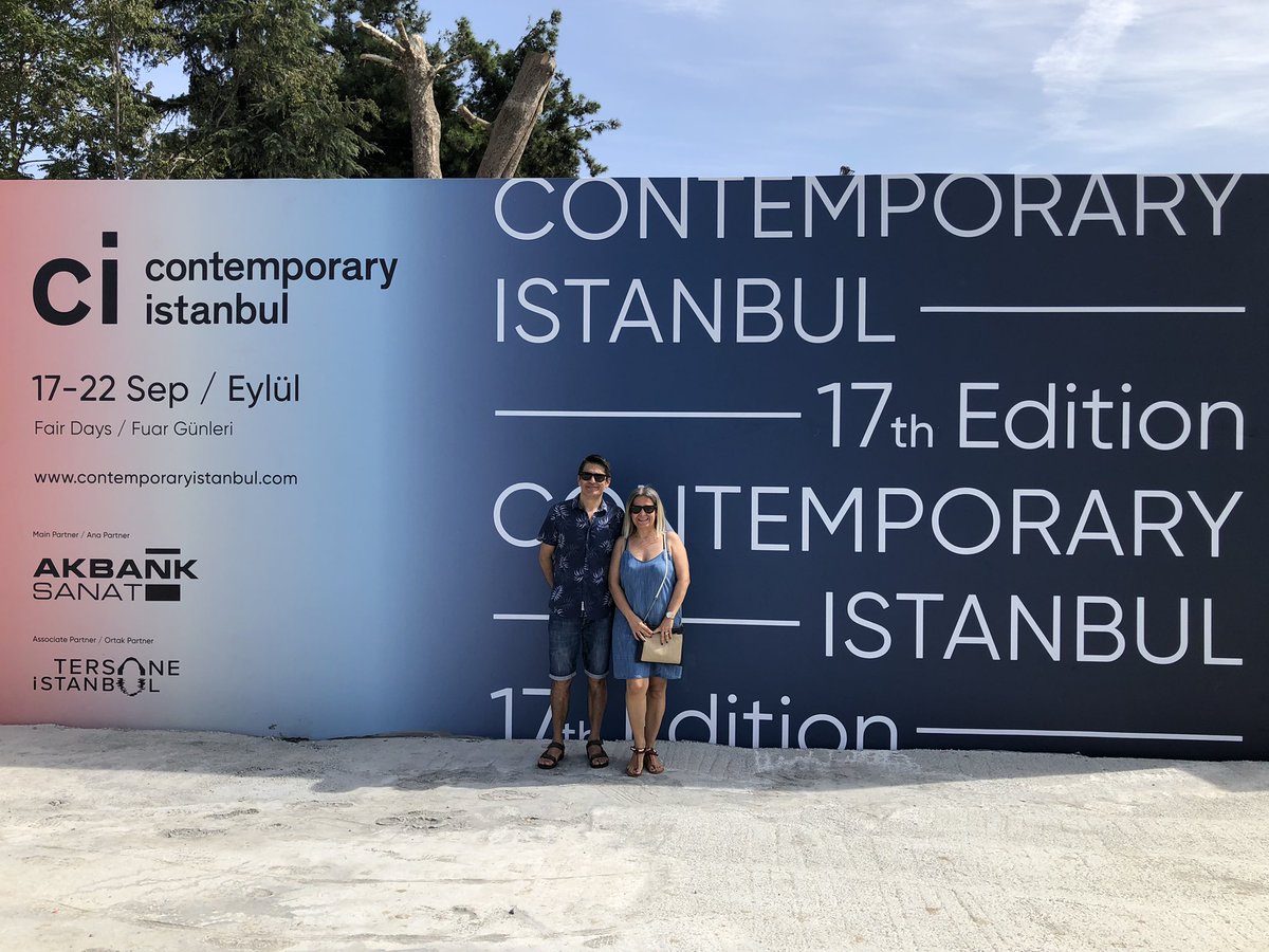 İstanbul’da Çağdaş Sanat zamanı, sanatın kalbi hep yepyeni… Ön izleme/genel ziyaret 558 sanatçı, 1.476 eser, 61 çağdaş sanat galerisi, 22 farklı ülke #contemporaryistanbul #contemporary #contemporart #17edisyon #çağdaşsanat #eser #küratör #art #contemporaryart  @CenkBabaeren