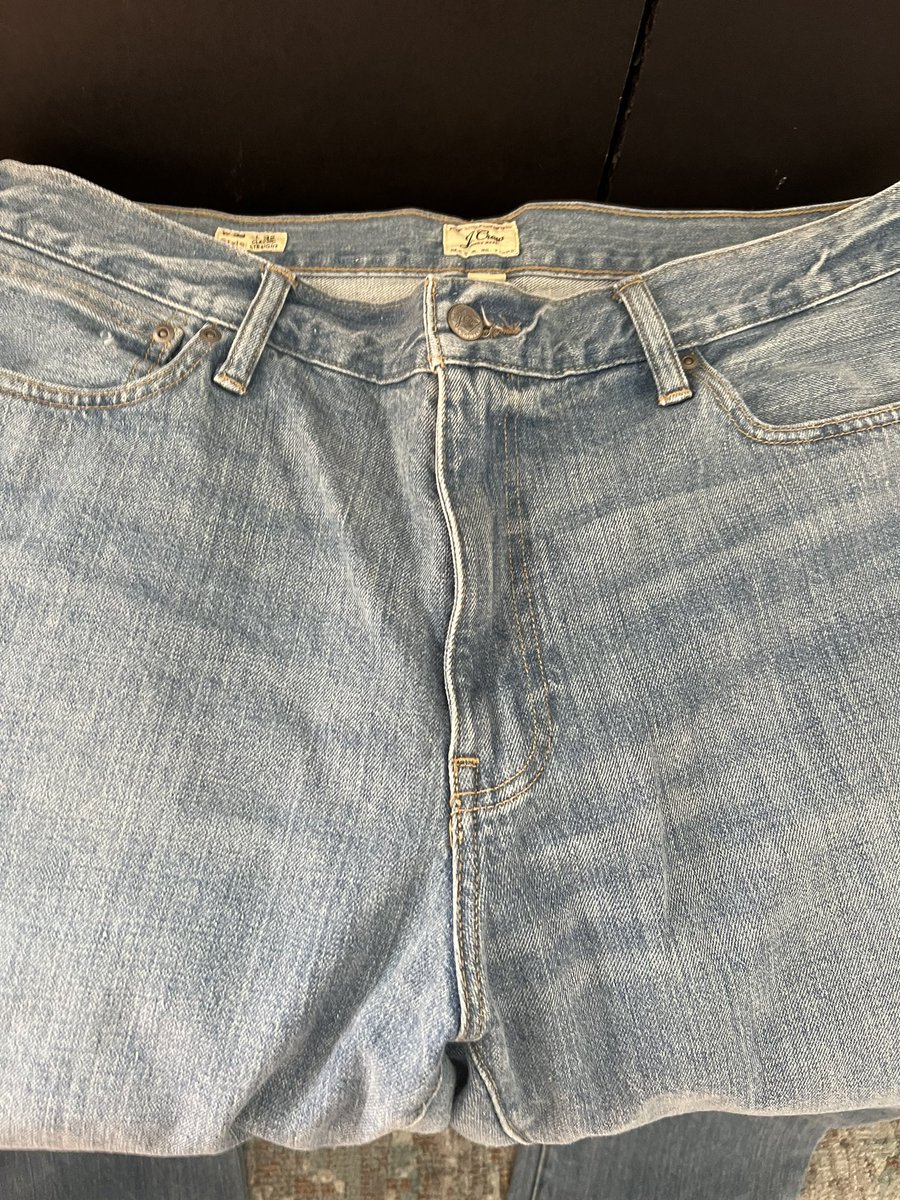 bbassny's tweet photo. Hey @jcrew @jcrew_help I got these jeans a few months ago, hoping to get one perfect pair… when I put them on in the store, they were fine. I put them on yesterday and I don’t have room to put my phone and wallet in pockets… I wear 36 x 32 w/ other brands fine. Please advise https://t.co/VxEWluFrUf