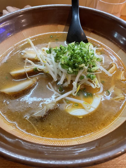 数年ぶりに行きつけだったラーメン食べてきましたー!
焼き豚の厚みもバッチリ食べたいラーメンで、今度は炒飯もいただきたい!
はしごしたカフェのラムプリンも固い系で味もしっかりしてて最高でしたー✨✨
飲んだ紅茶がさっぱりした口当たりでまた良かったー! 