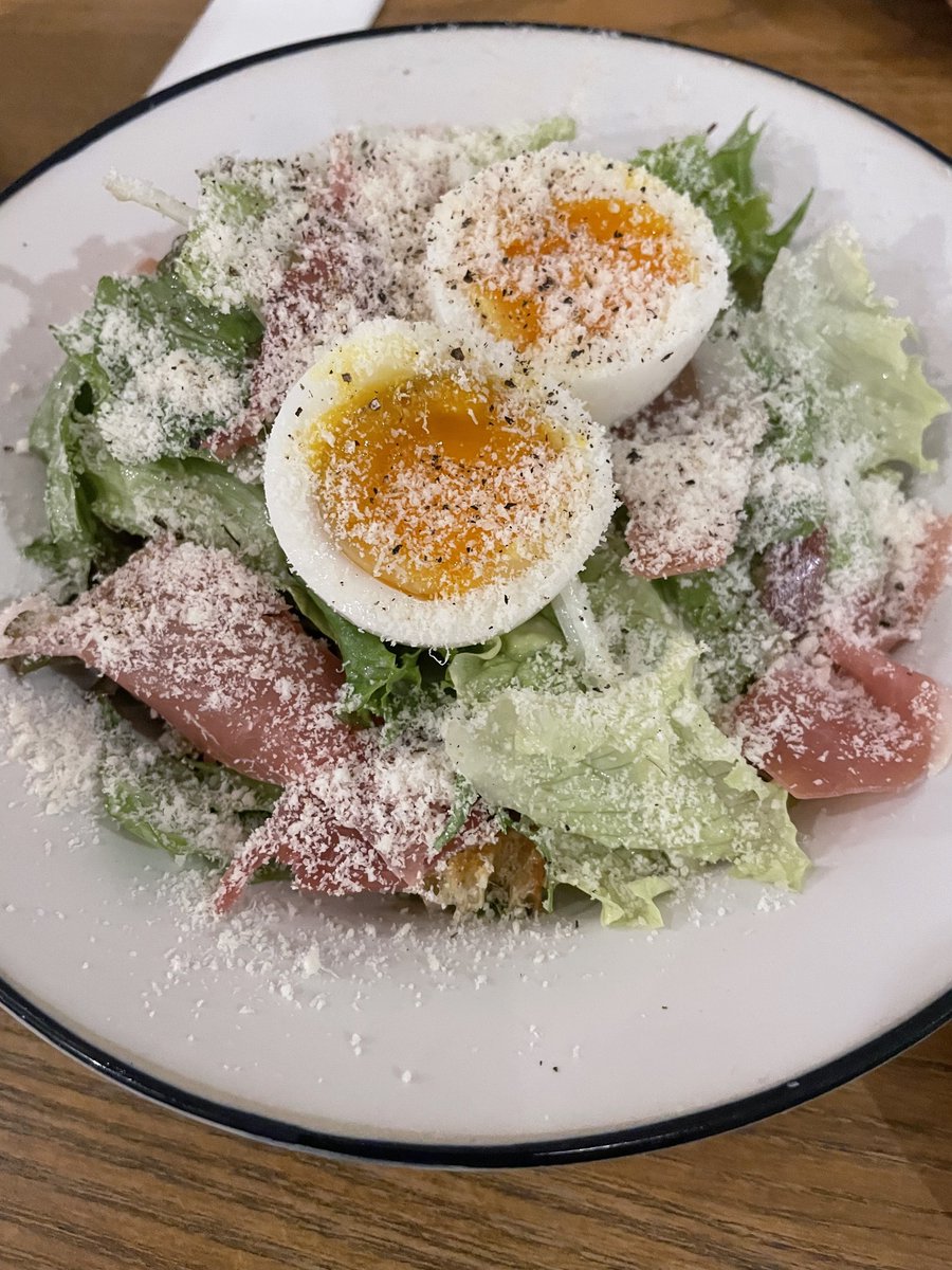 数年ぶりに行きつけだったラーメン食べてきましたー!
焼き豚の厚みもバッチリ食べたいラーメンで、今度は炒飯もいただきたい!
はしごしたカフェのラムプリンも固い系で味もしっかりしてて最高でしたー✨✨
飲んだ紅茶がさっぱりした口当たりでまた良かったー! 