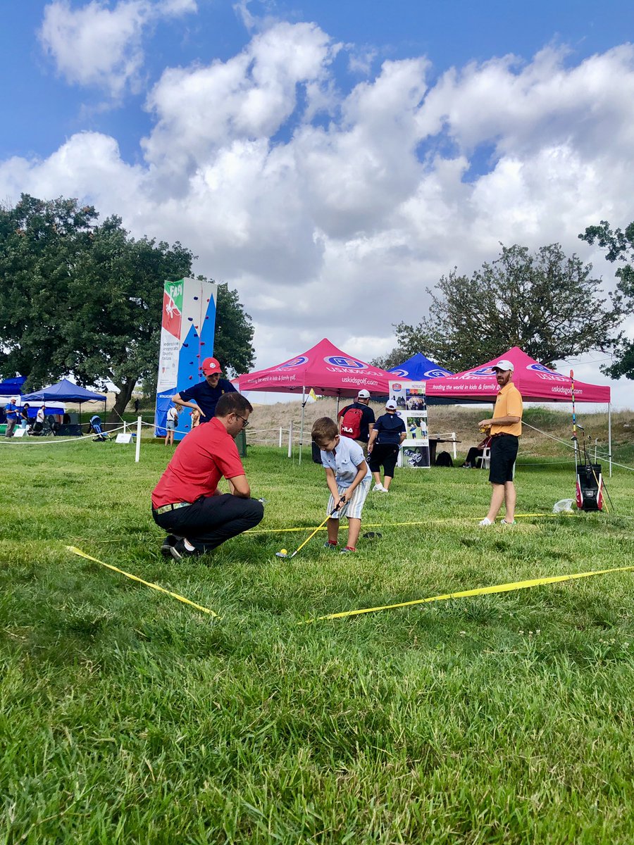 Golf... per grandi professionisti e piccoli aspiranti! 🏌️‍♂️🥰

#DS79OpendItalia #golf