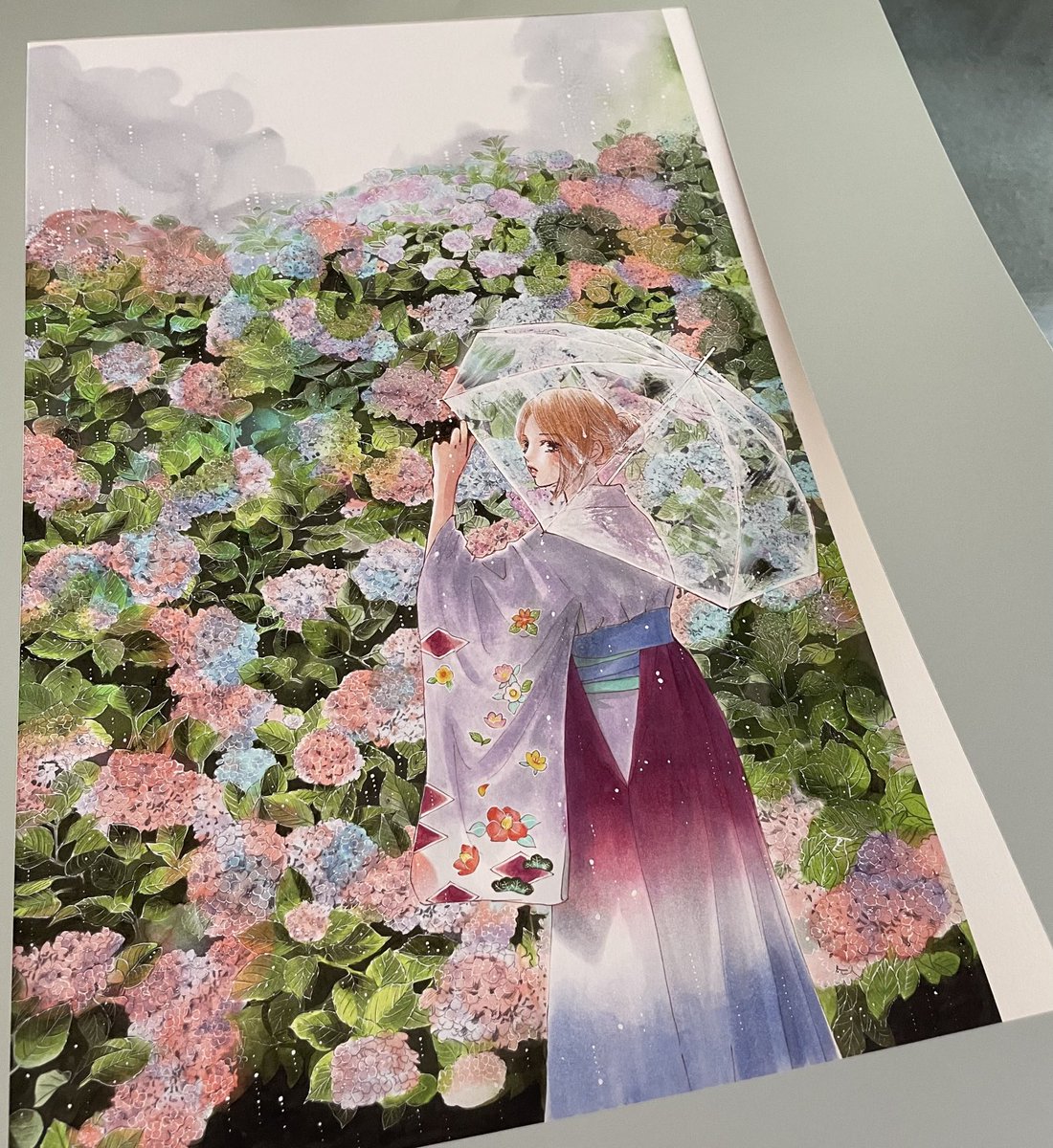 「複製原画と原画の違うところって、紙がぼこぼこしてないところと、ホワイトや吹き付け」|末次由紀のイラスト