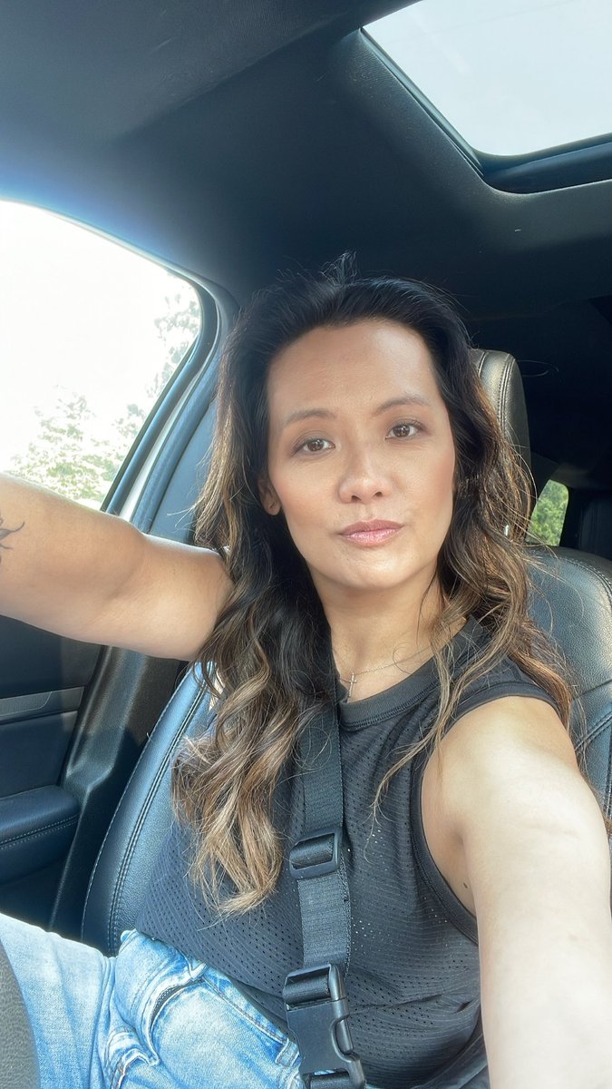 Im a 45 yr old single mom of an amazing 9yr old. Im a warehouse and operations manager and hustle as a small business owner on my days off.  I believe in freedom of medical choice &amp; cuz of this JT thinks Im a problem and needs to be dealt with #TrudeauMustGo