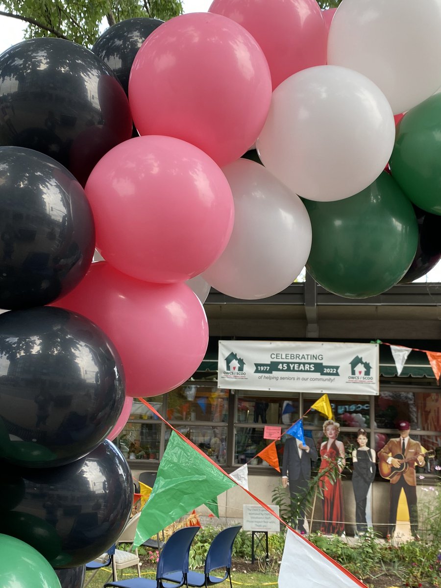 OttawaWestCS's tweet photo. What’s @_thegrandparade without balloons 🎈?? #owcs45 #tgp22 https://t.co/b39siPnACt