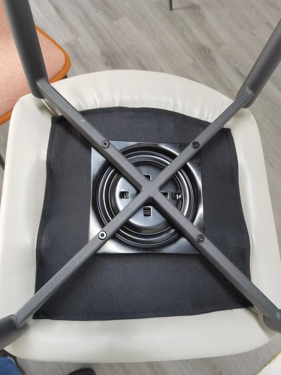 LianmaoFurn's tweet photo. SWIVEL CHAIR https://t.co/33iHz0lxpJ
