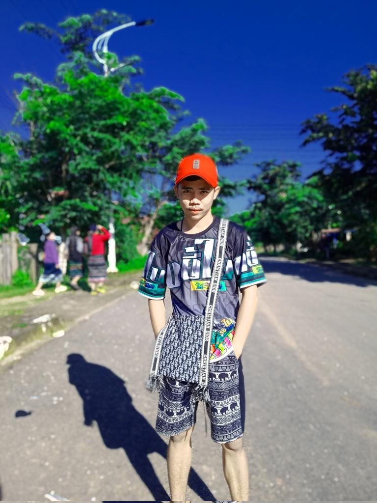 kone77338570's tweet photo. ຢາກໄປລີ້ນພາໄປແນ່ https://t.co/rO0y62ukZH