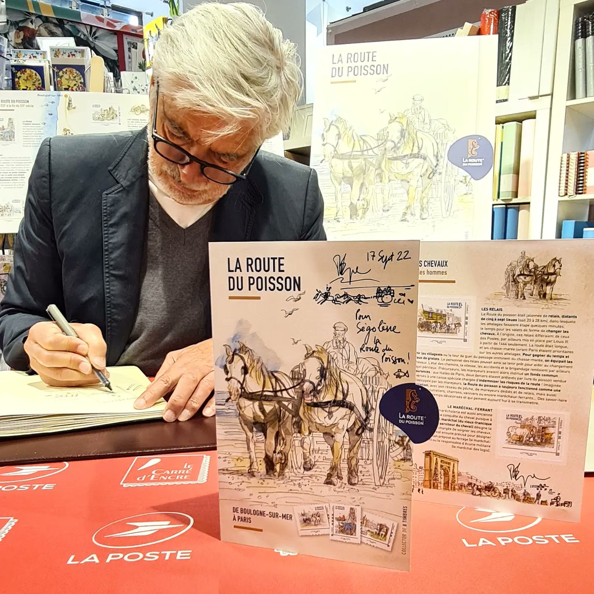 SGodeluck's tweet photo. 🙏🙏🙏 à Alain BOULDOUYRE en dédicaces ce matin au Carré d’Encre.
Trop contente de mon collector de #timbres @RoutePoisson... Collector ! 🐎🎣🐎
@ThibautMathieu
@DftJulien @dougalpollux @FermonVincent @G_Lamirand
#RouteduPoisson #RDP2022
#patrimoine #Histoire #collection https://t.co/1Zlkclyuhz