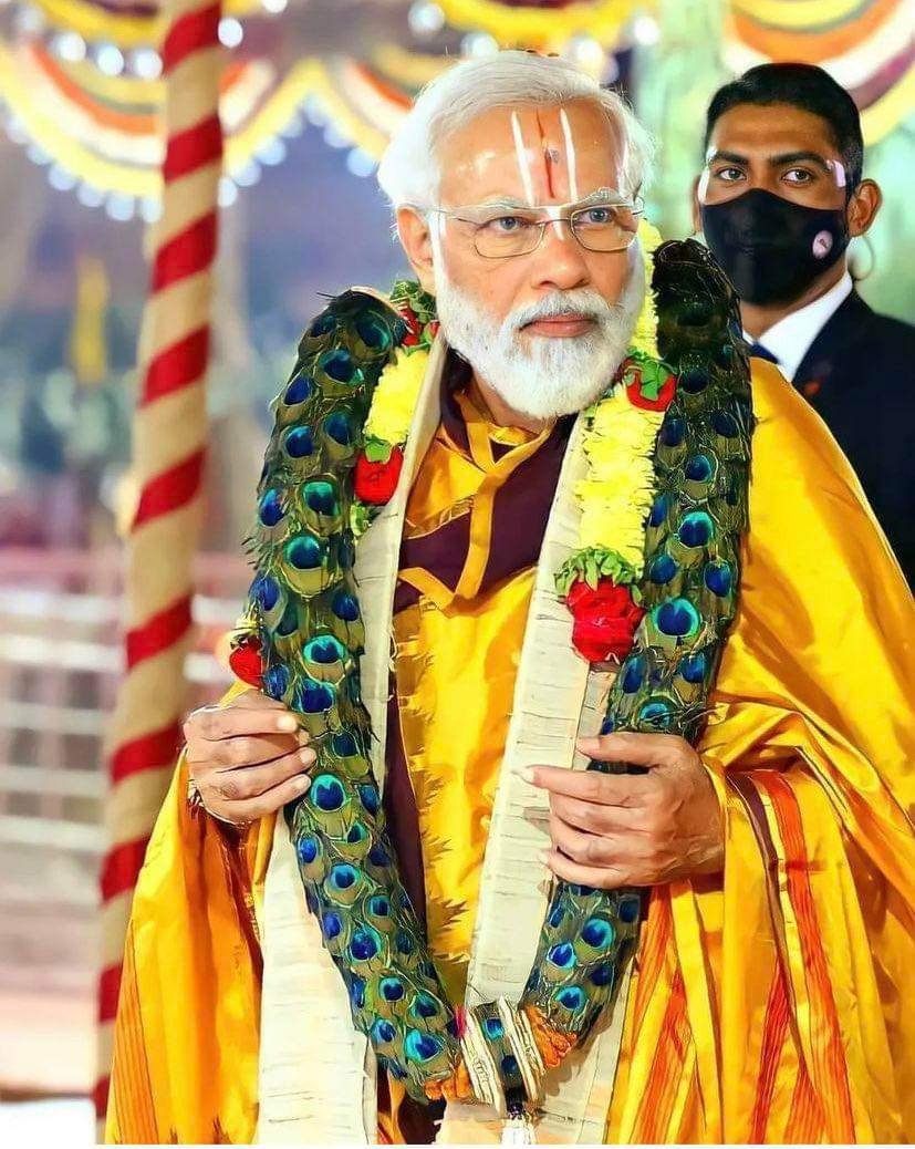 vikas_patel5000's tweet image. सनातन संस्कृति के संवाहक, आधुनिक भारत के शिल्पकार, राष्ट्र सेवा एवं जनहित को सदैव सर्वोपरि रखने वाले माँ भारती के सपूत, भारतीय गौरव के प्रतिबिंब, प्रेरक, कर्मयोगी एवं देश के यशस्वी प्रधानमंत्री जी जन्मदिवस की हार्दिक शुभकामनाएँ। 
#HappyBdayModiji 
#HappyBirthdayModiji
@PMOIndia