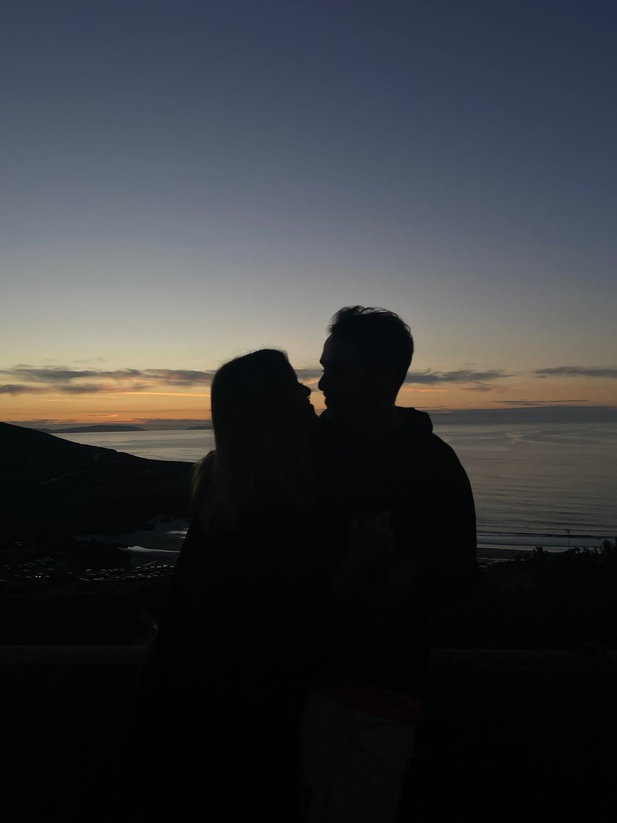 nikipazos_'s tweet photo. Muy feliz contigo 💙 https://t.co/6bKDSOAV5m