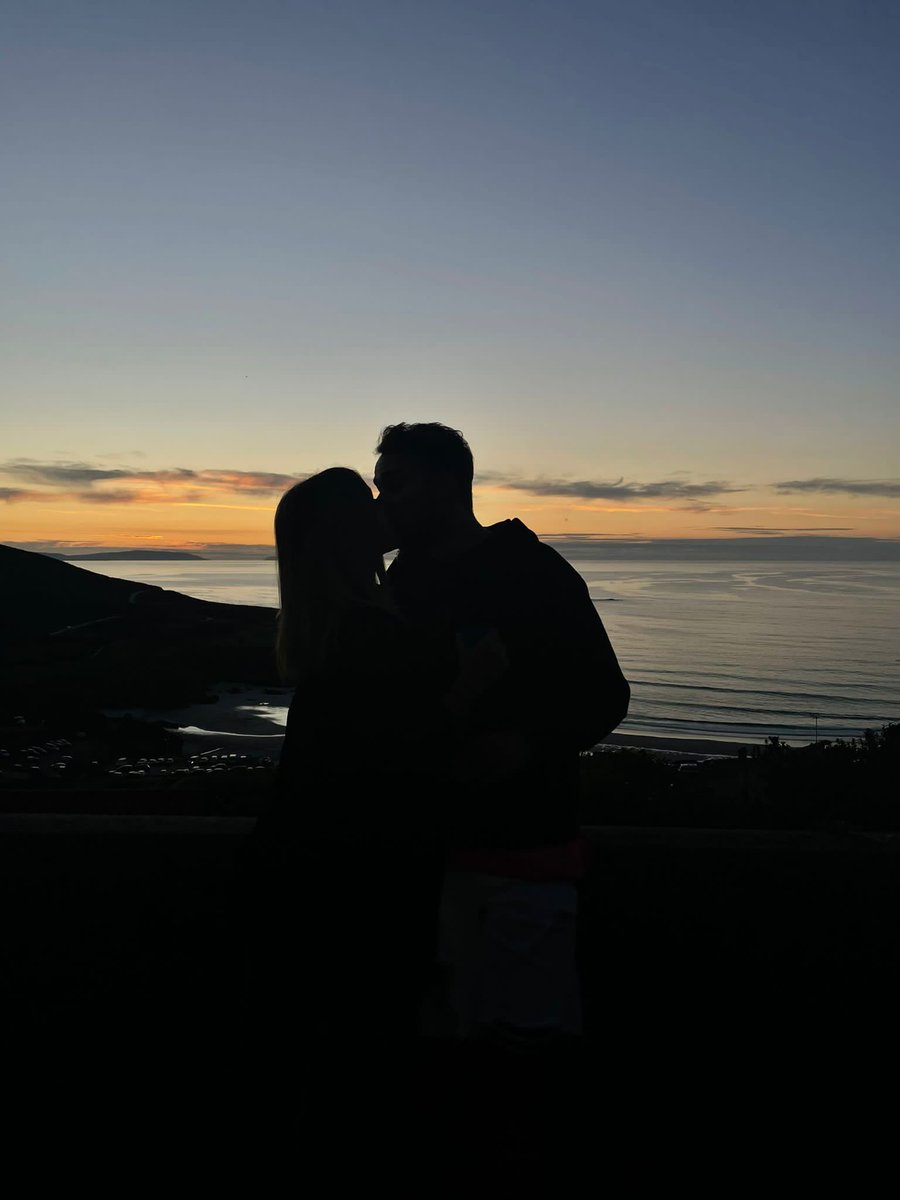 nikipazos_'s tweet photo. Muy feliz contigo 💙 https://t.co/6bKDSOAV5m