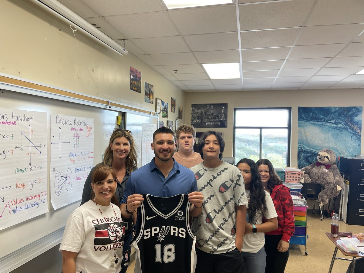 bloomer_sa's tweet photo. Thank you @FrostBank for spoiling our teachers this week with breakfast &amp; these  awesome @spurs jerseys. @braddlacey @churchillpta https://t.co/5ZRQLq0y01